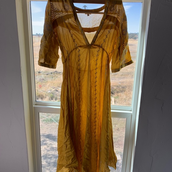 Mustard yellow le creme dress - Picture 2 of 3